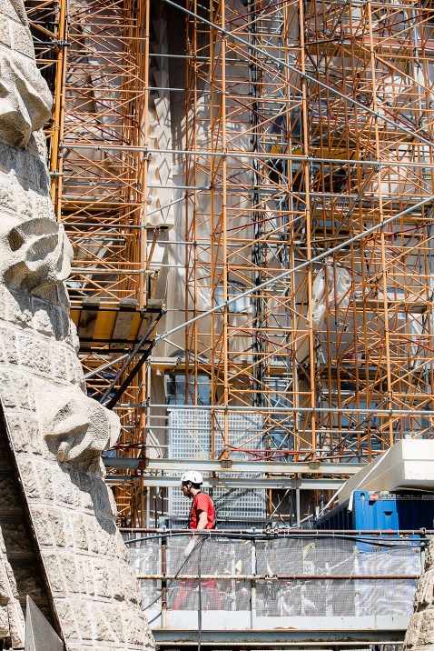 Sagrada Familia scaffolding-1