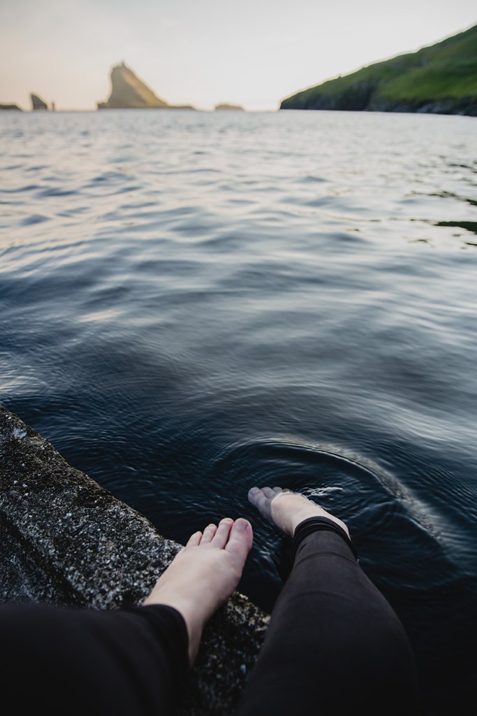 Step in the abyss-1-2 LR