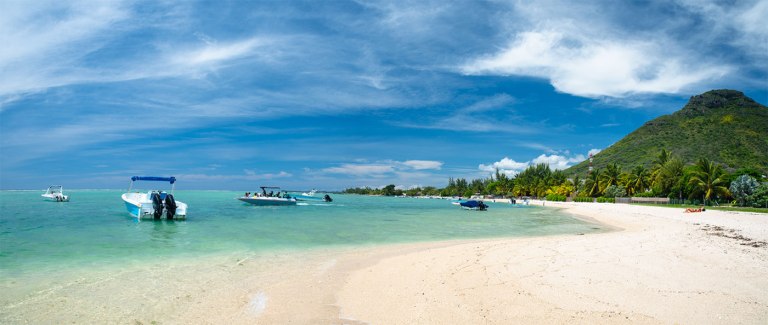 Le Preneuse beach mauritius