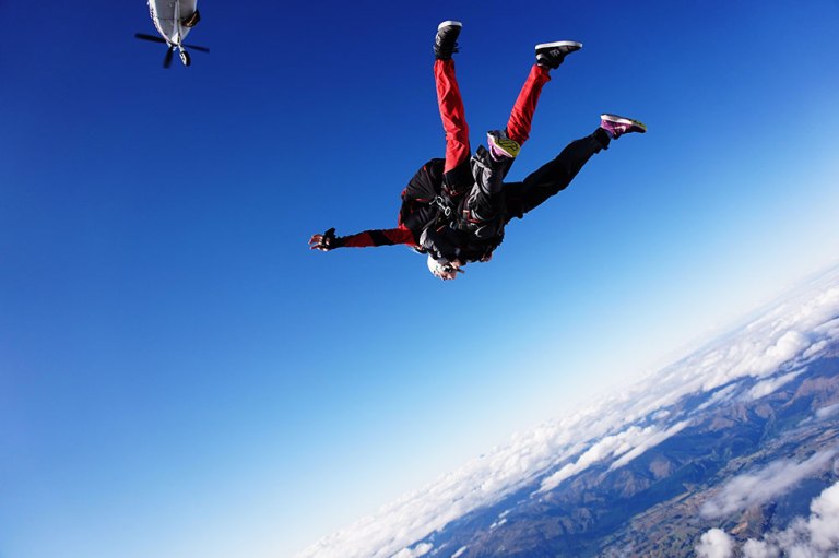 skydiving in queenstown