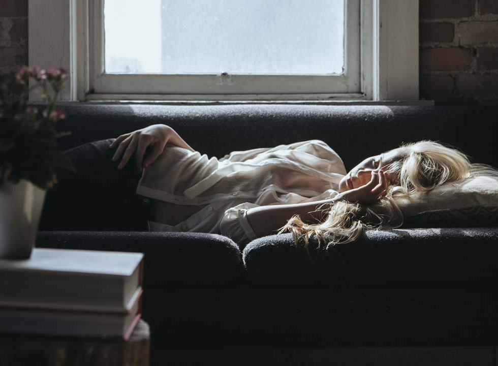 couchsurfing safe for women